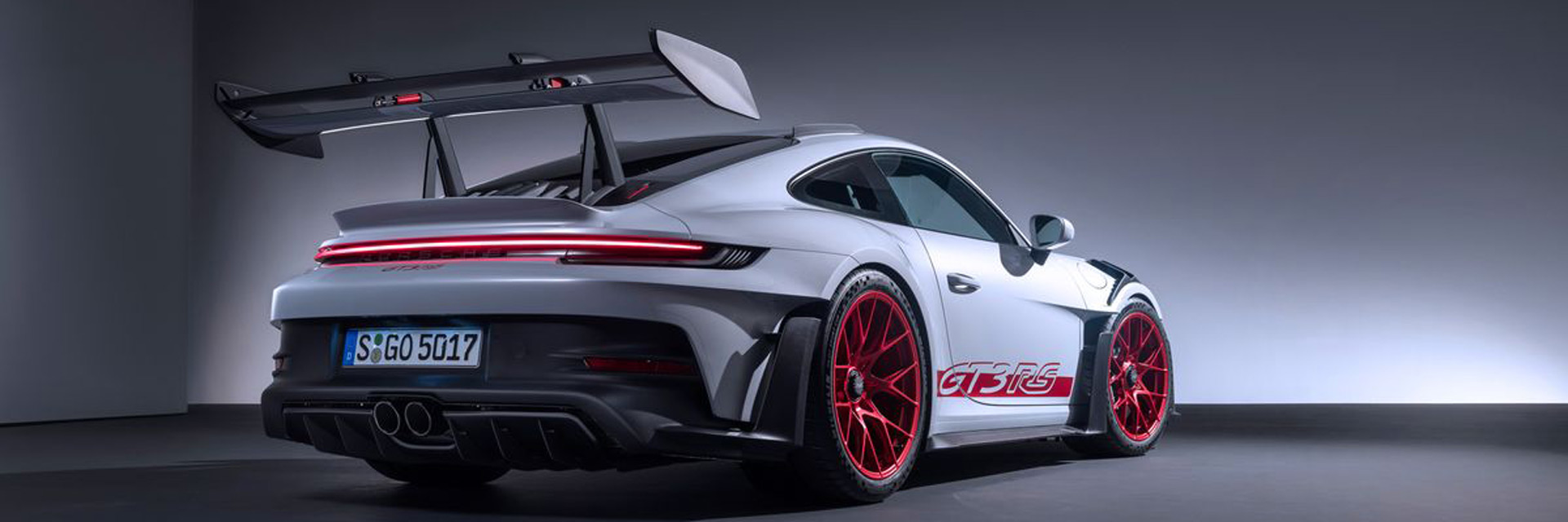 grey porsche gt3 rs